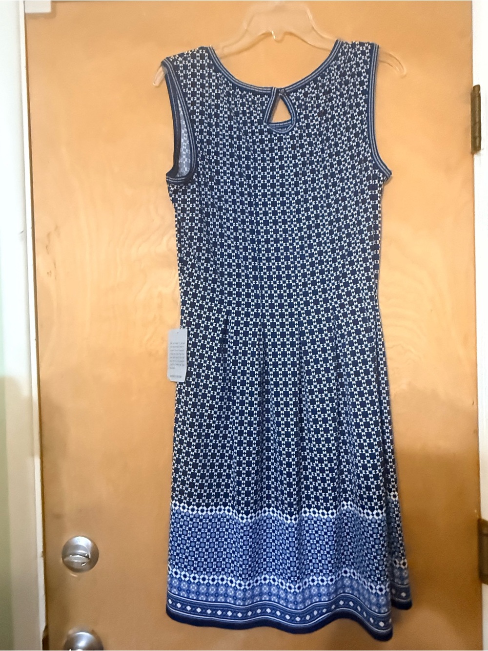 Max Studio Navy and White Patterned Sleeveless Midi Dress - Picture 9 of 9